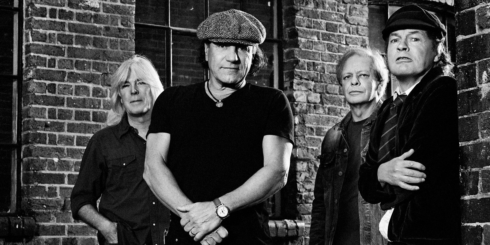 acdc Escucha el nuevo sencillo de AC/DC, 'Shot in the Dark', anuncia nuevo álbum 'Power Up' Summa Inferno | Metal + Rock & Alternative Music