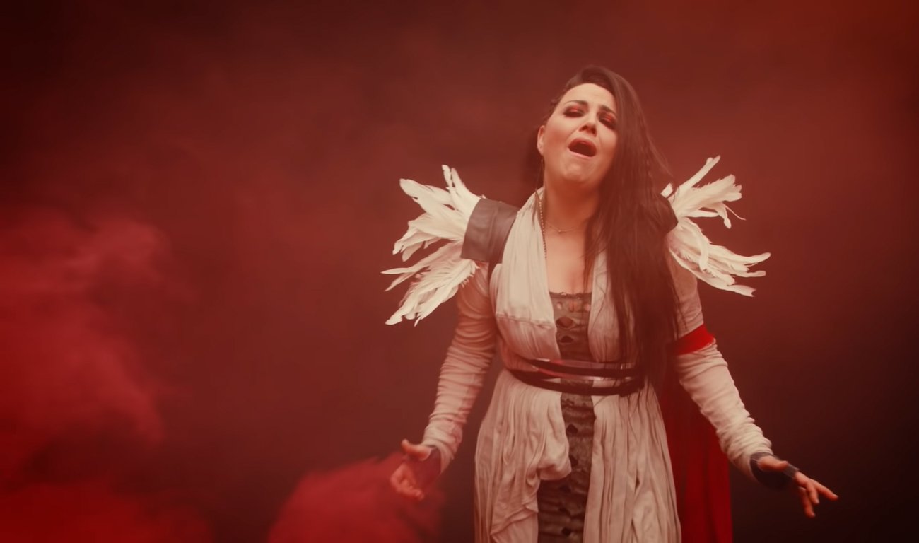eva chainvido Evanescence estrena video de 'The Chain' con todo y batería en llamas Summa Inferno | Metal + Rock & Alternative Music