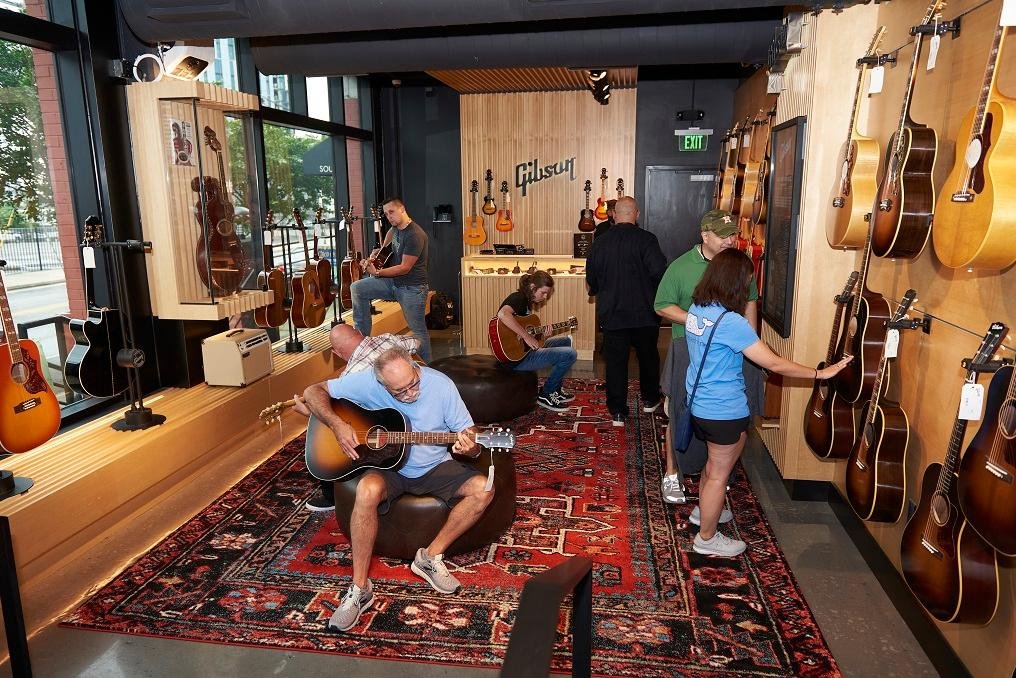 Acoustic area Gibson Garage abre sus puertas en Nashville Summa Inferno | Metal + Rock & Alternative Music