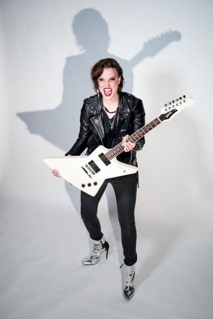 Lzzy Photo 2 Lzzy Hale se convierte en la primera embajadora femenina de Gibson Summa Inferno | Metal + Rock & Alternative Music