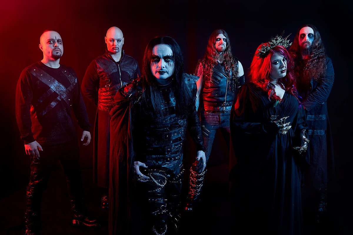 Cradle of Filth disfruta de las fantasias necromanticas de la