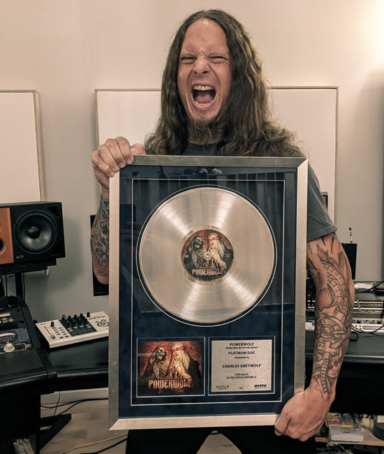 Picture1 1 Powerwolf recibe disco de platino Summa Inferno | Metal + Rock & Alternative Music