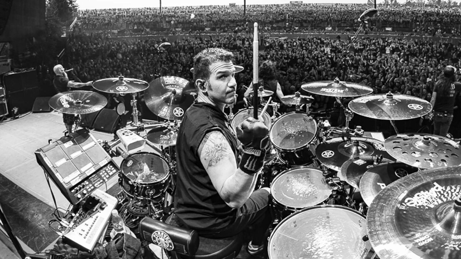 dc carousel artists 2938x1348 0035 charlie benante scaled e1660589594128