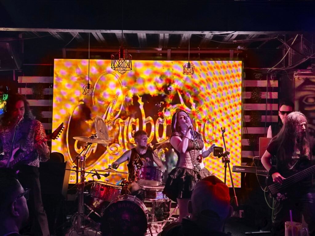 Anabantha en el Barril Tezontle: una noche especial de trova gótica y mucho metal. 14 552399594 10163338307454171 2892113128005775345 n