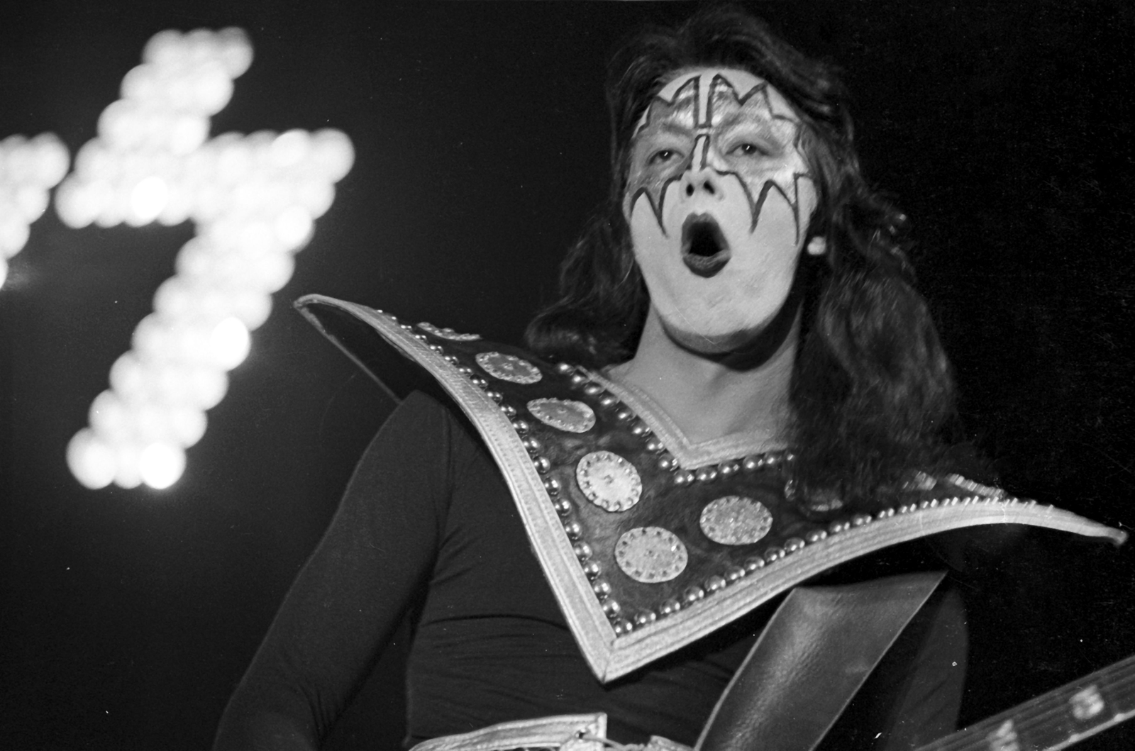 Muere Ace Frehley, guitarrista original de KISS y pionero del hard rock, a los 74 años 6 image 28