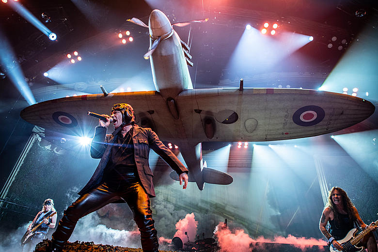 Iron Maiden reprograma concierto agotado en Los Ángeles por partido de fútbol americano universitario 7 image 7