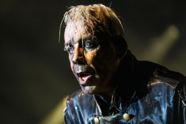 Till Lindemann revive el clásico de Marlene Dietrich "Ich bin von Kopf bis Fuss auf Liebe eingestellt" en su nuevo EP