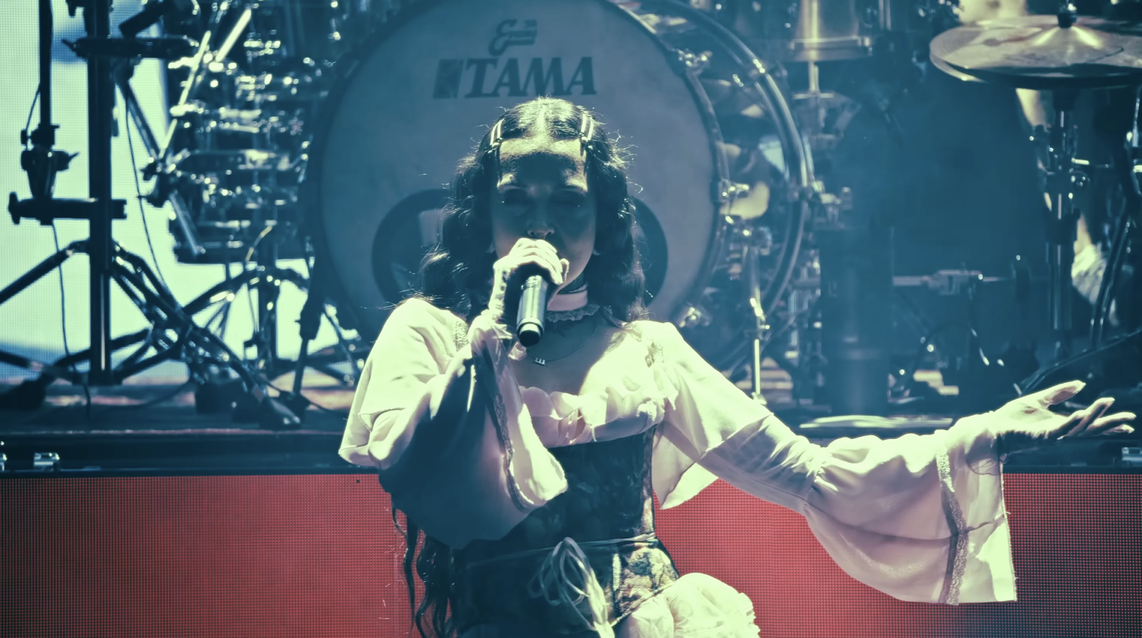 JINJER lanza brutal video en vivo de 'Tantrum' 7 Jinjer Tantrum