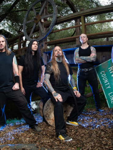 DEVILDRIVER estrena el nuevo sencillo 'Dead In The Water'