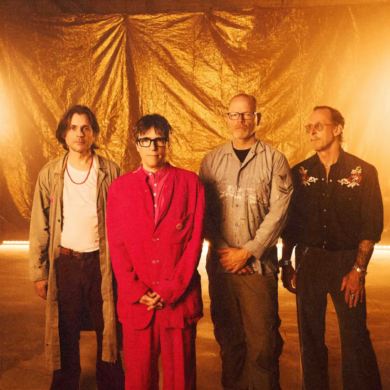 WEEZER anuncia su nuevo álbum homónimo y estrena “We Might As Well Be Strangers” junto a Karly Hartzman de Wednesday