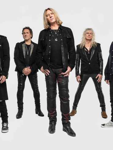 DEF LEPPARD confirmó una gira latinoamericana para 2026 con presentaciones en México, Costa Rica, Ecuador, Colombia, Argentina y Chile. EXTREME participará como invitado especial en varias fechas.