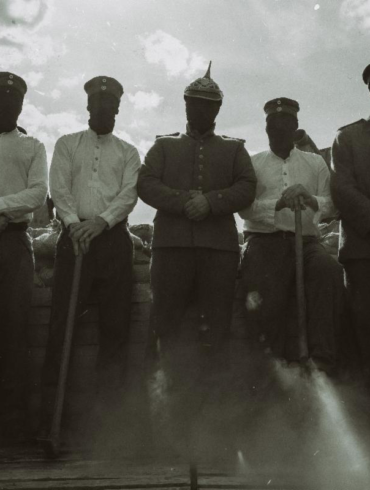 KANONENFIEBER presenta Meine Lieben y anuncia la gira europea Kriegstage 2027