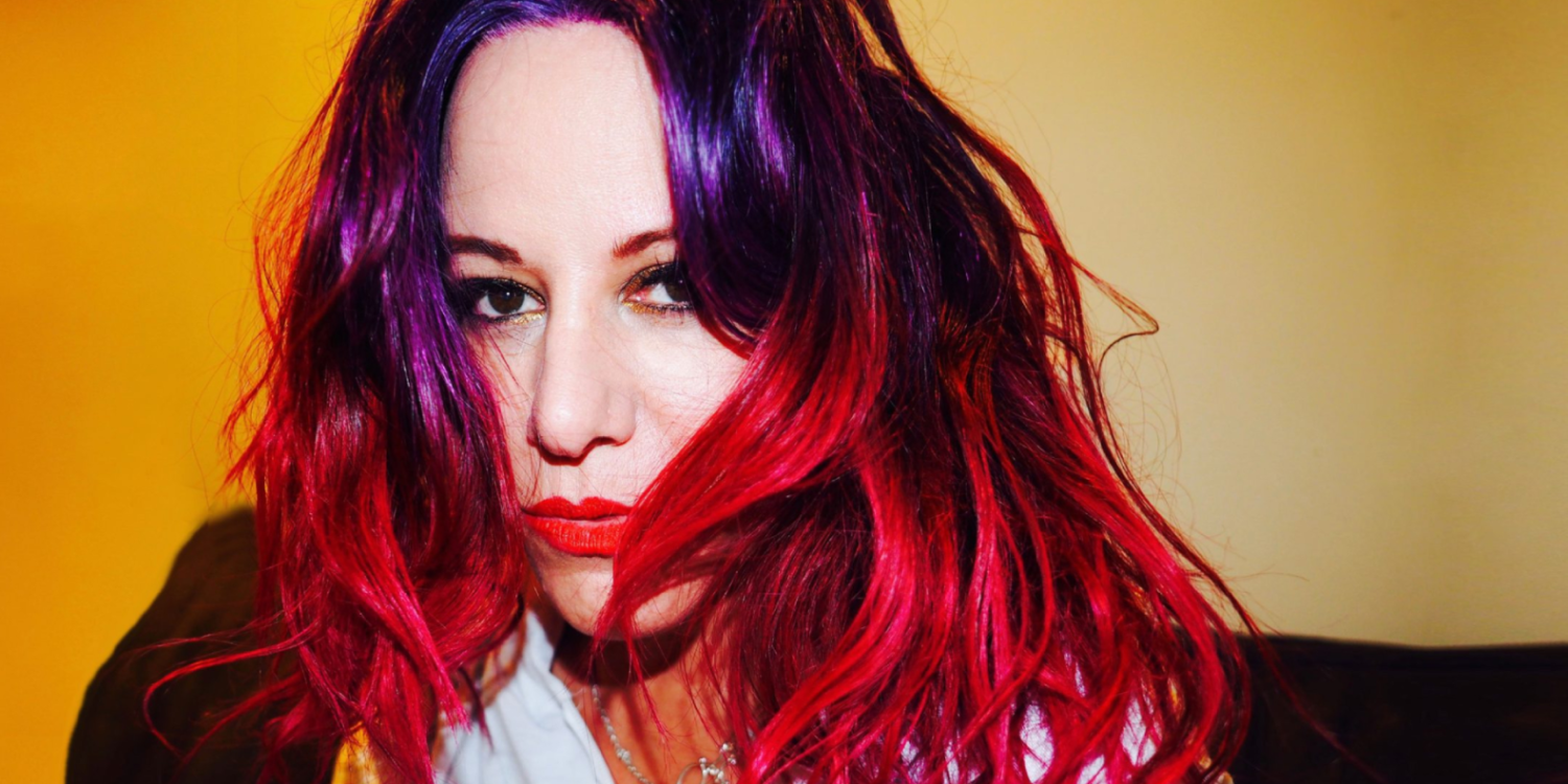 Jennifer Finch, bajista de L7, fue diagnosticada con un agresivo cáncer cerebral y no participará en la gira estadounidense de la banda.