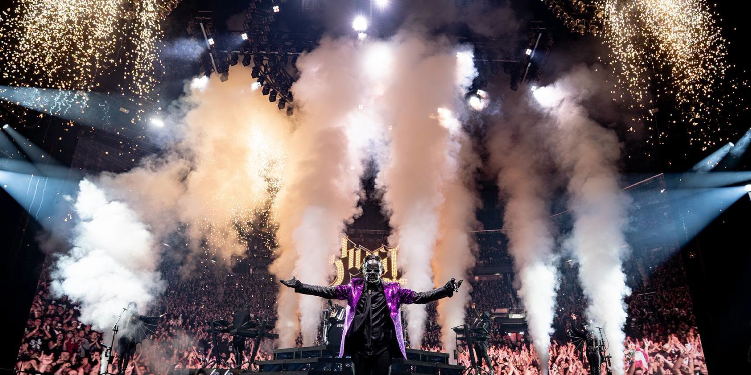 Papa V Perpetua durante los conciertos de GHOST en el Palacio de los Deportes, registrados para la película 2 Big To Rig.
