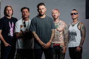 Avenged Sevenfold sorprende con el lanzamiento del EP Statica, compuesto por cuatro canciones de carácter experimental.