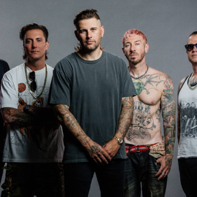 Avenged Sevenfold sorprende con el lanzamiento del EP Statica, compuesto por cuatro canciones de carácter experimental.