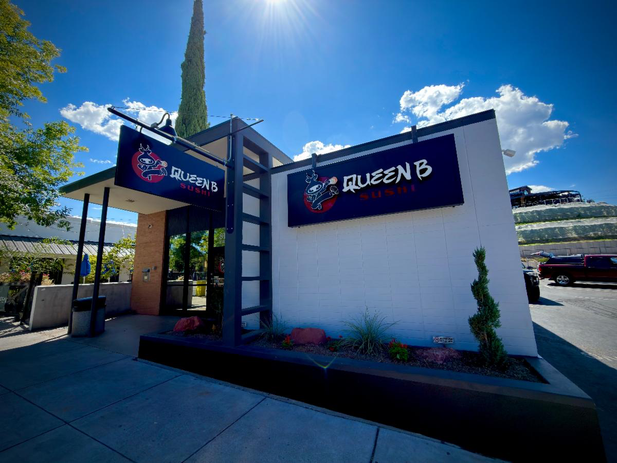 Maynard James Keenan abrirá el restaurante Queen B Sushi en Arizona 16 Maynard James Keenan anuncia la apertura de Queen B Sushi en Cottonwood, Arizona