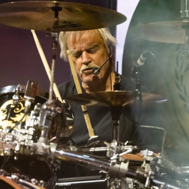 Frank Beard, responsable del inconfundible Texas shuffle de ZZ Top, murió rodeado por su familia mientras permanecía bajo cuidados paliativos.
