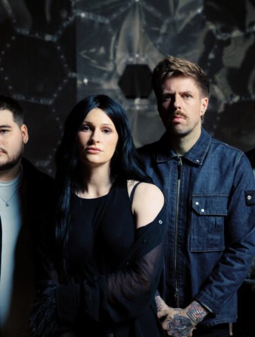 Spiritbox regresa con “Mourning”, un tema atmosférico que abre el siguiente capítulo de la banda tras Tsunami Sea.