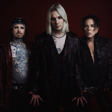 HOKKA reúne a Samy Elbanna y Jussi 69 en su nuevo single, 'Vampire'