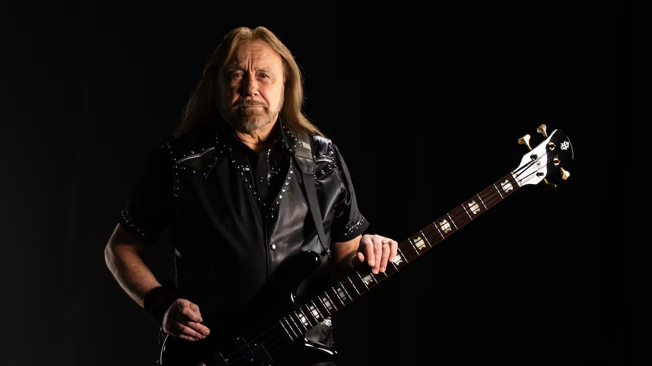 Ian Hill anuncia su retiro de Judas Priest; Davey Rimmer será su reemplazo 16 Ian Hill anuncia su retiro de Judas Priest; Davey Rimmer será su reemplazo