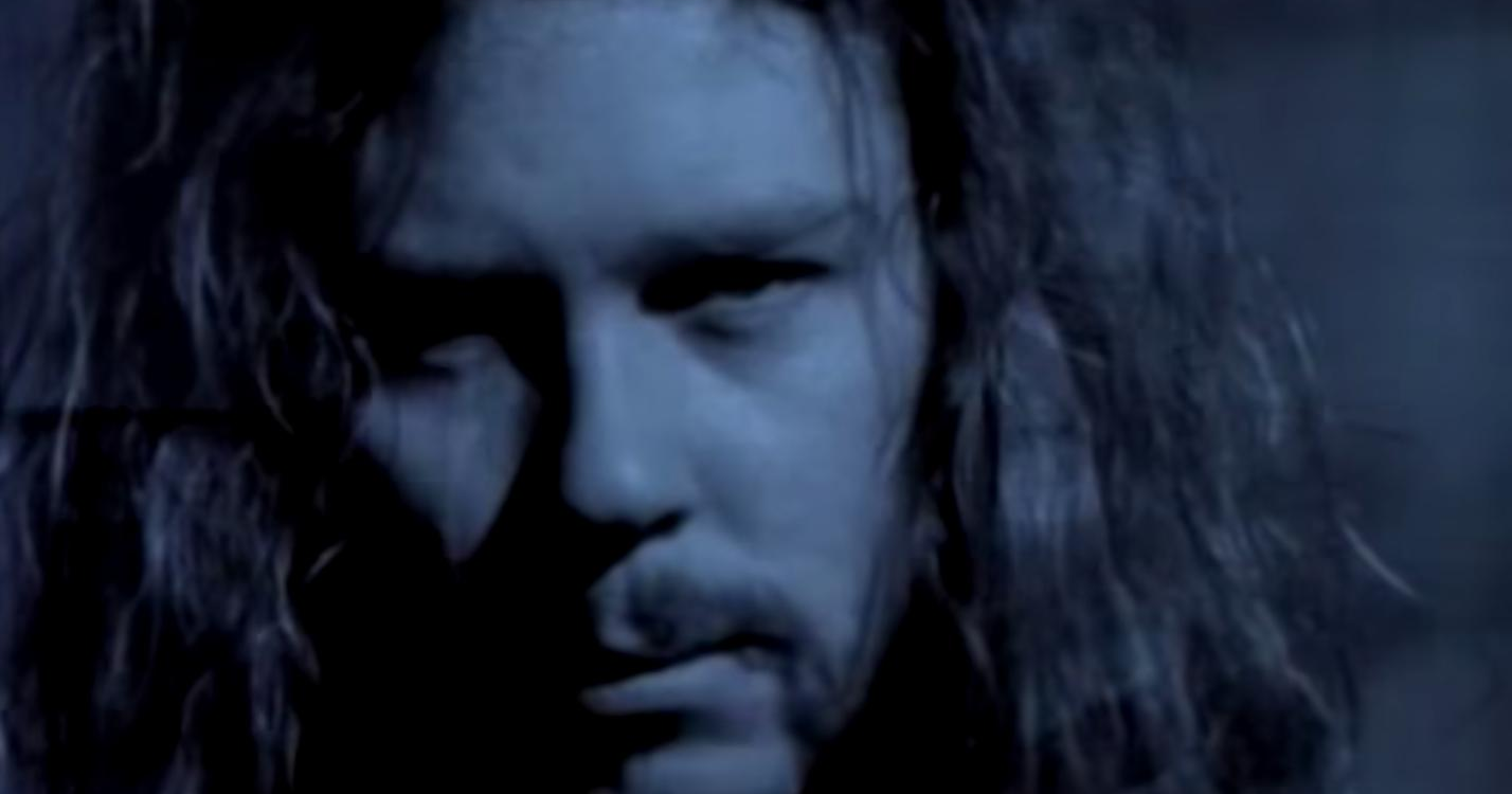 Metallica no habla de política. Solo lleva cuarenta años cantándola