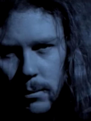 Metallica no habla de política. Solo lleva cuarenta años cantándola