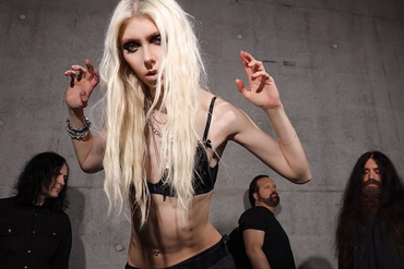 The Pretty Reckless suma a Dave Grohl y Pat Smear en una nueva versión de 'About You'