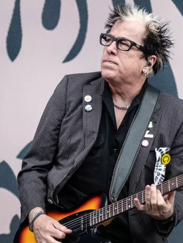 Noodles, guitarrista de The Offspring, se aparta de los conciertos por un problema de salud