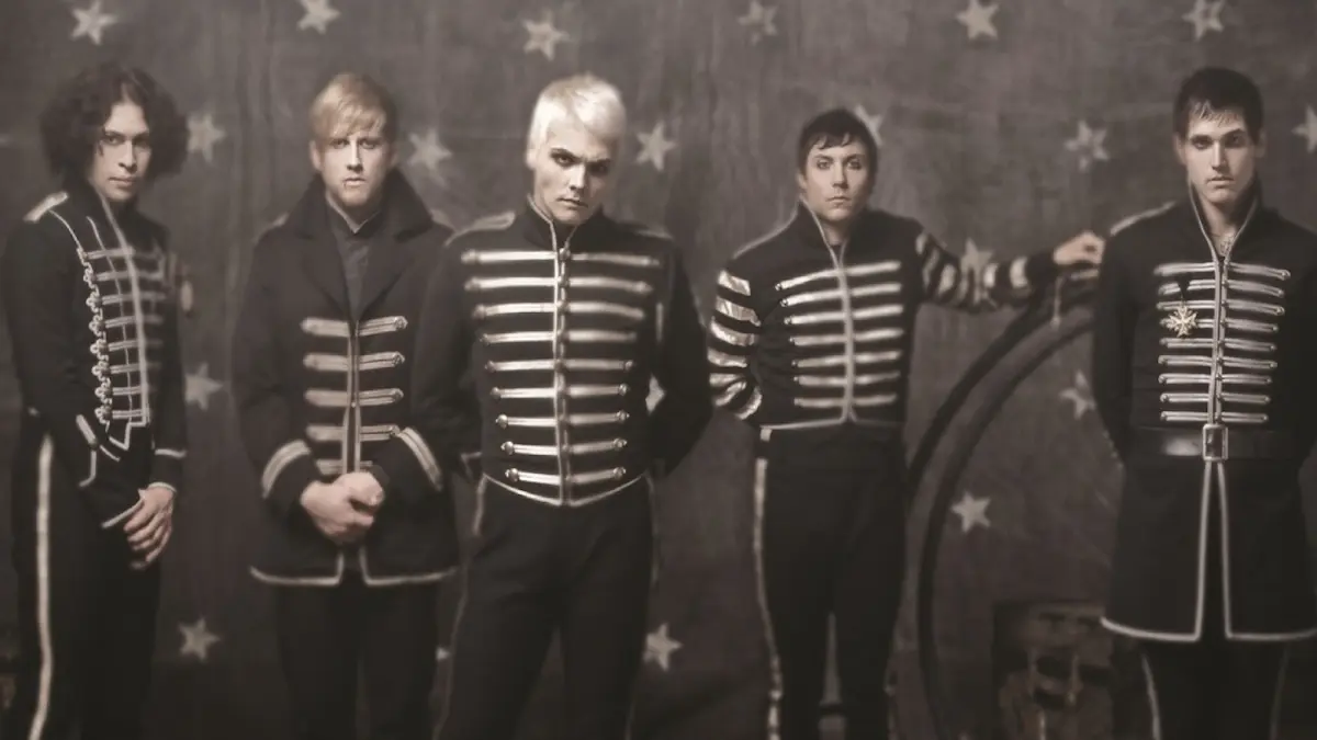 'The Black Parade': el disco que hizo enorme a My Chemical Romance y estuvo a punto de terminar con ella 16 Black parade