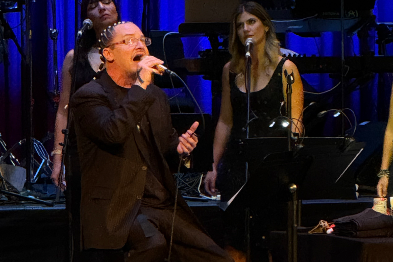 Mike Patton y Mondo Cane en Bellas Artes: pop italiano, mariachi y una noche imposible de encasillar