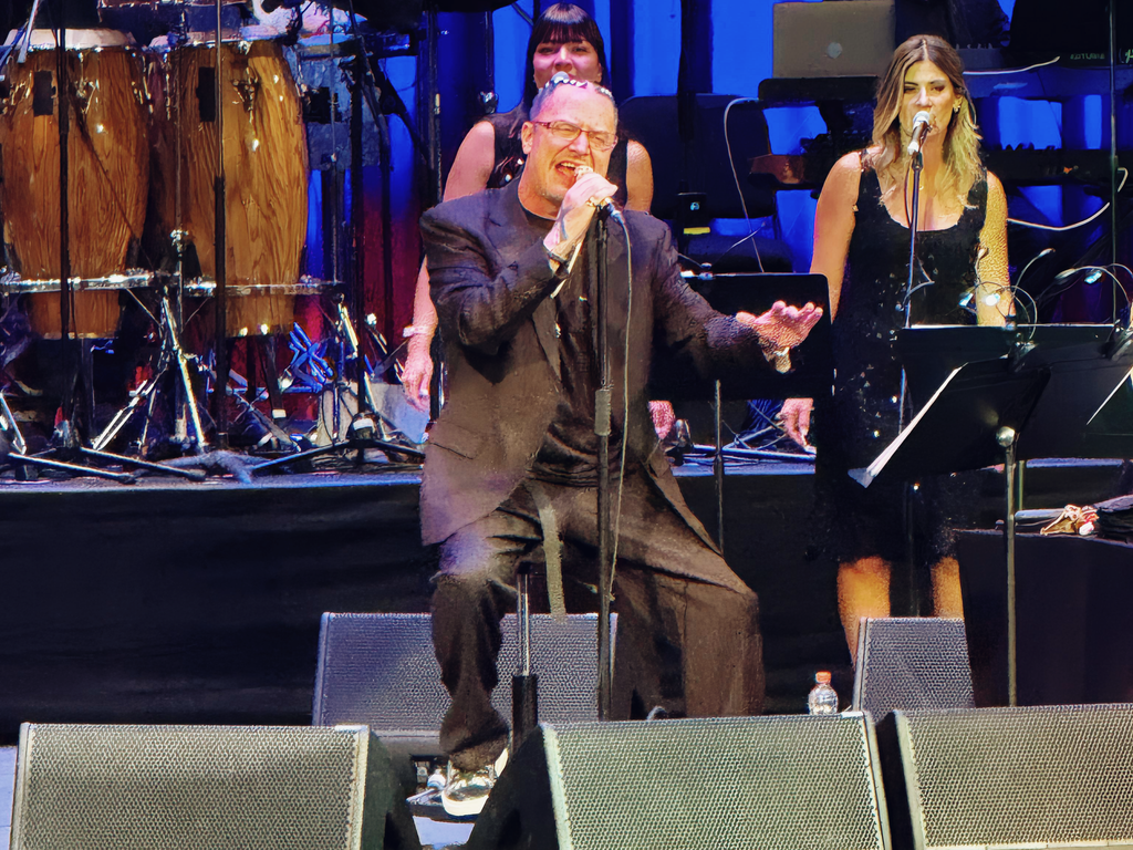 Mike Patton y Mondo Cane en Bellas Artes: pop italiano, mariachi y una noche imposible de encasillar 20 photo output 5